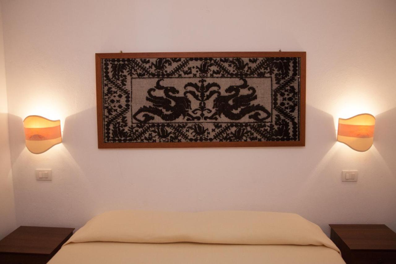 Affitta Camere Casa Delle Rose Villanova Monteleone Dış mekan fotoğraf